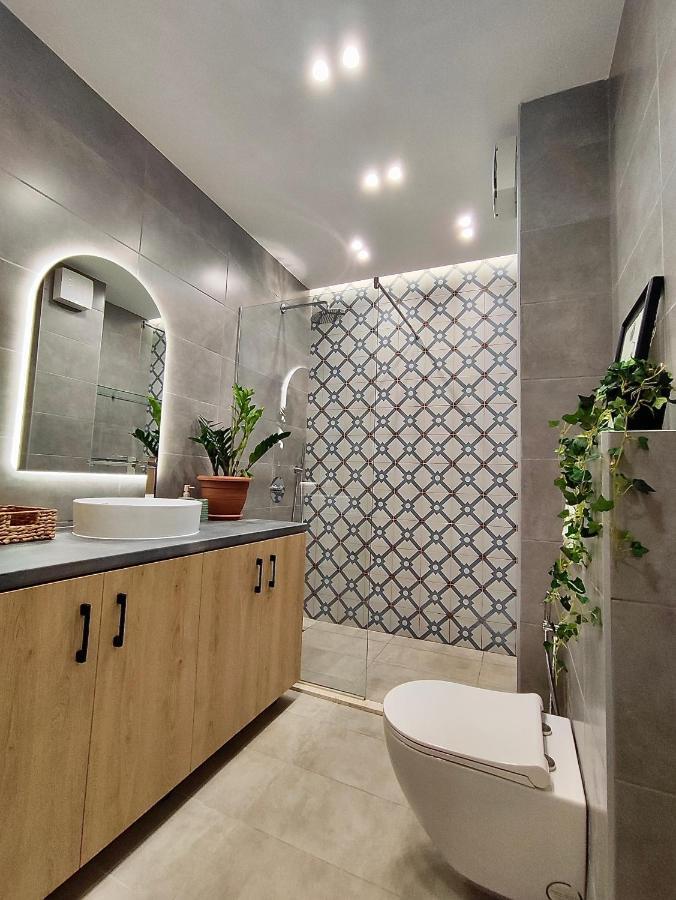Modern Style 2Br-Apt - 10Min To Skanderbeg Square Apartment ติรานา ภายนอก รูปภาพ
